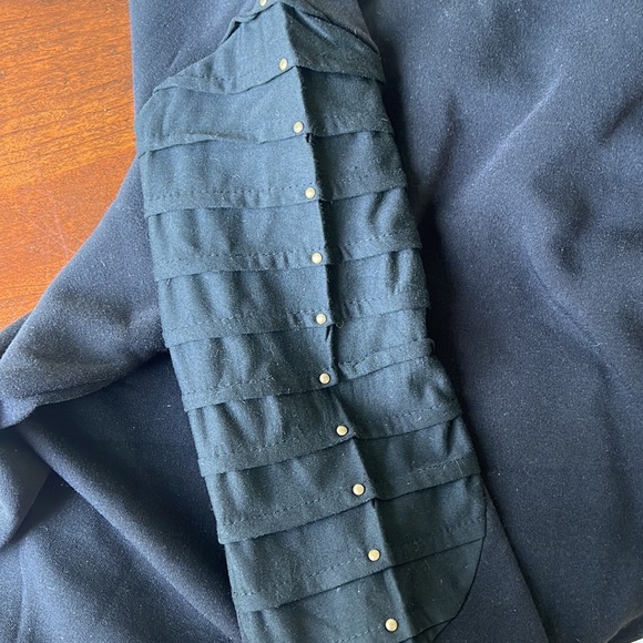 Tailored Recreation Premium Black Sweatshirt - Picture 5 of 6